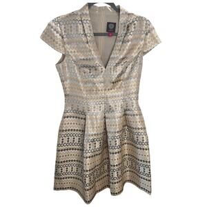 NWT Vince Camuto Ivy V-Neck Dress Size 6